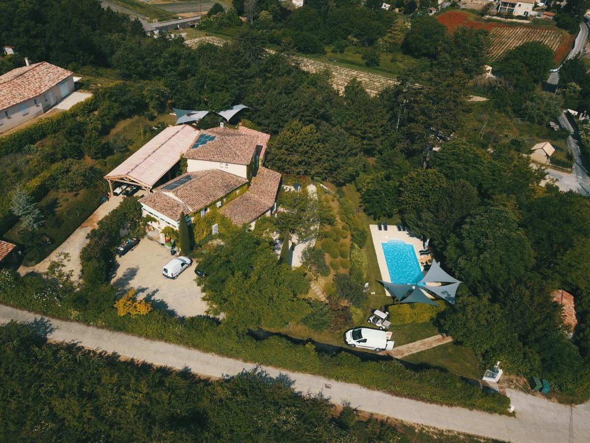Le Jardin De Celina Bed & Breakfast Valensole Exterior foto