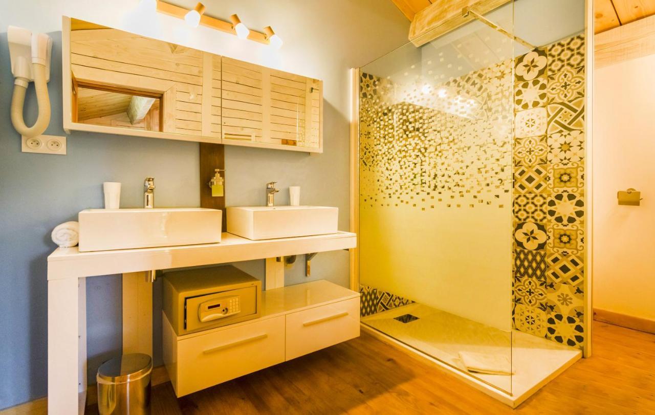 Le Jardin De Celina Bed & Breakfast Valensole Exterior foto