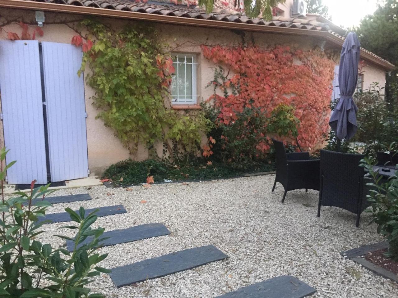 Le Jardin De Celina Bed & Breakfast Valensole Exterior foto